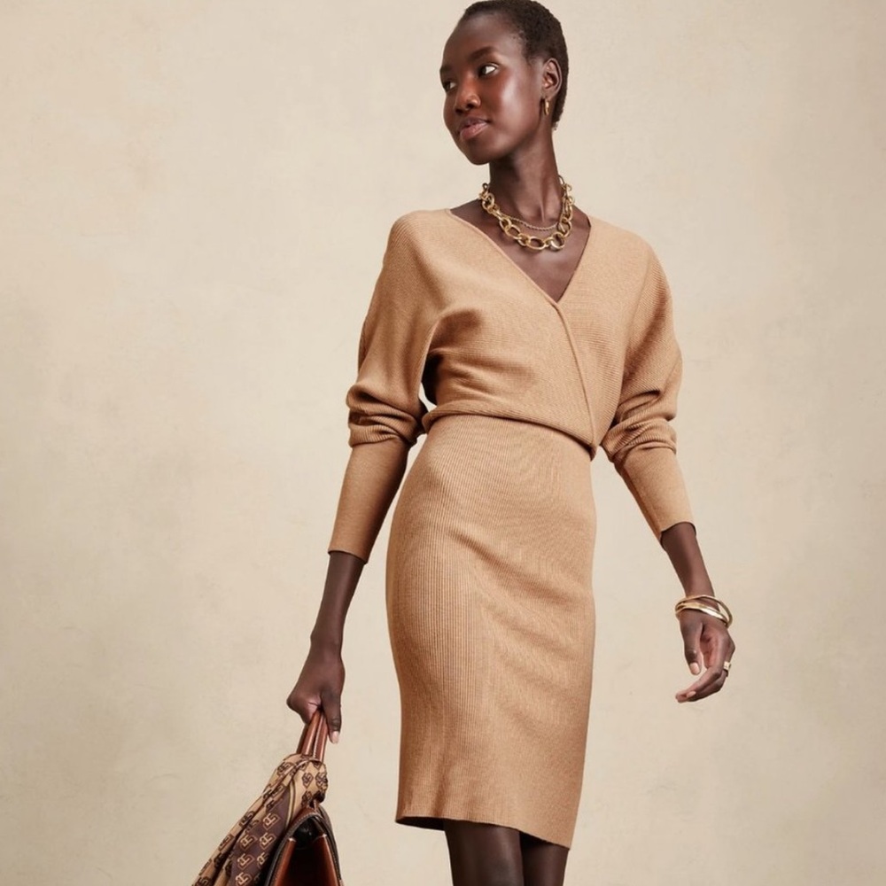 Banana Republic, Women’s Beautiful Wrap-front knit dress, size M
